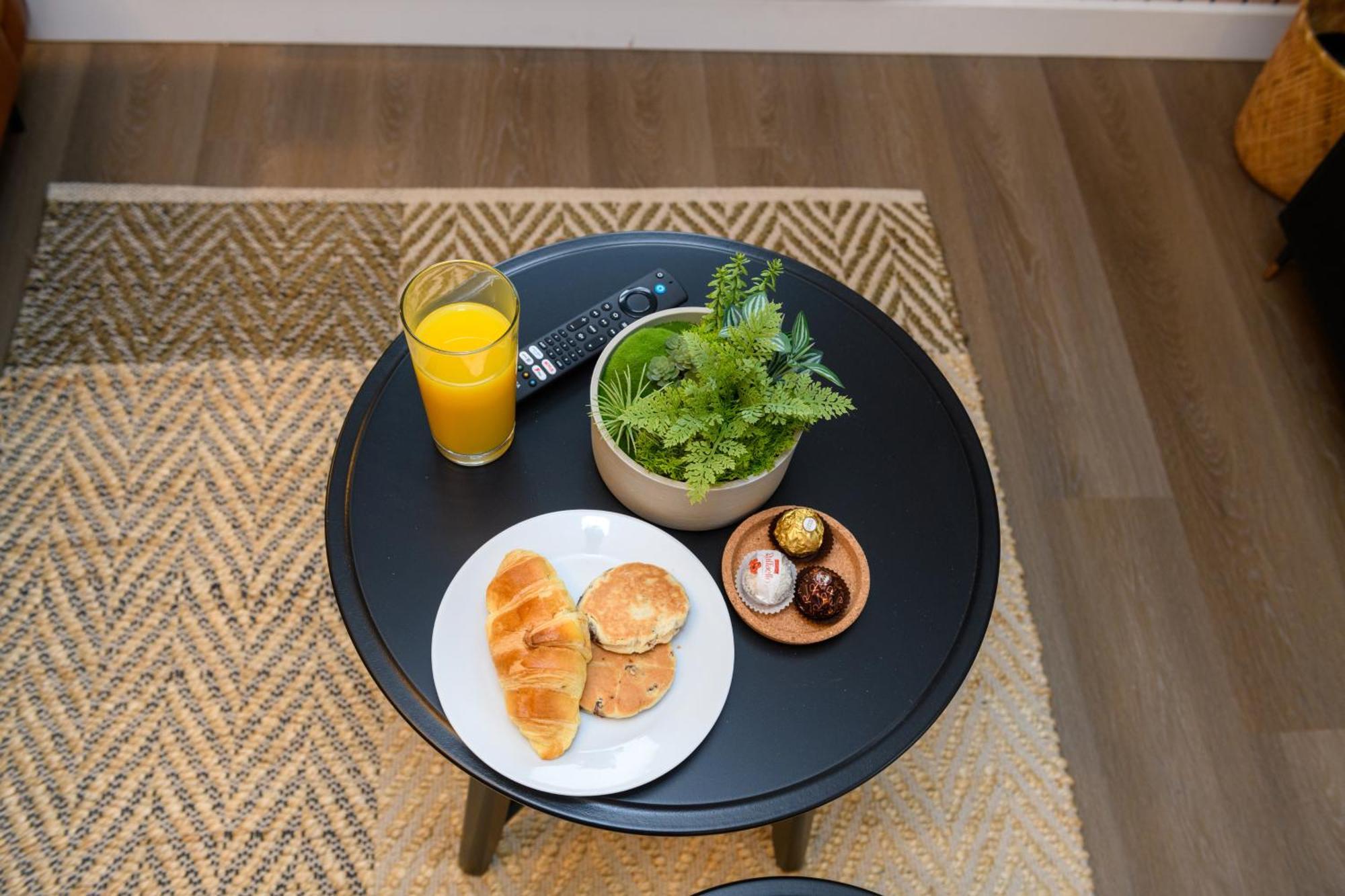 Gad Suite By Koya Homes - 2 Ensuite Bedroom Apartment, Cardiff City Centre, Free Parking ภายนอก รูปภาพ